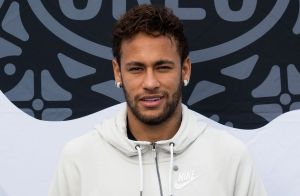 Pai de Neymar defende filho após acusação: 'Vai pagar, mas não sendo estuprador'