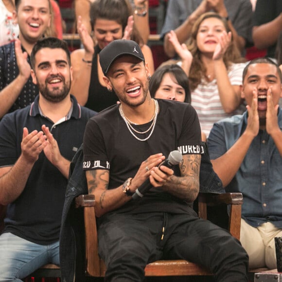 Neymar será investigado por divulgar fotos íntimas de mulher que o acusa de estupro