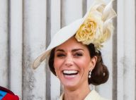 Casaco, saia lápis e brincos do Bahrein: o look de Kate Middleton em evento