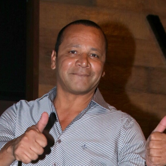 Caso Neymar: pai do atacante saiu em defesa do filho e afirmou que o jogador iria levar uma garrafada de Najila Trindade