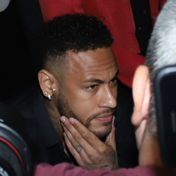 Caso Neymar: esquema de segurança vai ser montado para dar segurança ao jogador no dia de seu depoimento em São Paulo