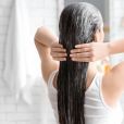Como manter o cabelo longo saudável e sem pontas duplas? Confira a matéria!