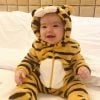 Em foto recente, Zoe, filha de Sabrina Sato, apareceu vestida de tigrezinho