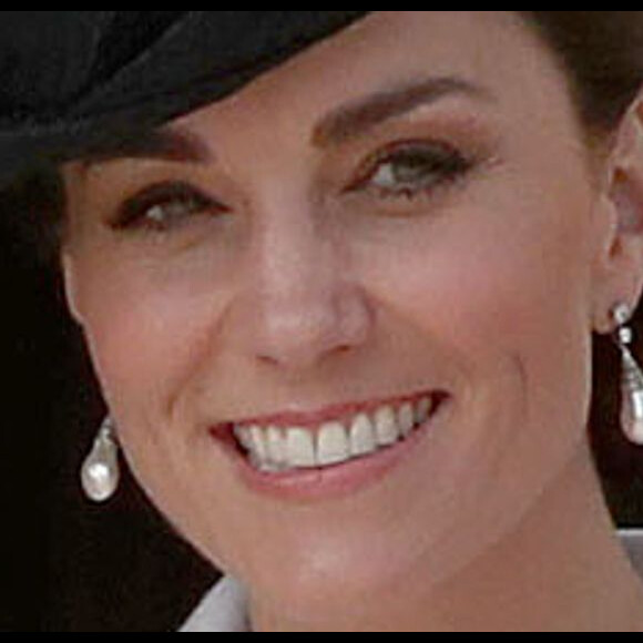 Kate Middleton usa make suave e brincos de pérola em evento do Order of the Garter Service nesta segunda-feira, dia 17 de junho de 2019
