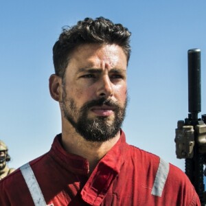 Cauã Reymond gravou até março a segunda temporada da série 'Ilha de Ferro', que acabou cancelada