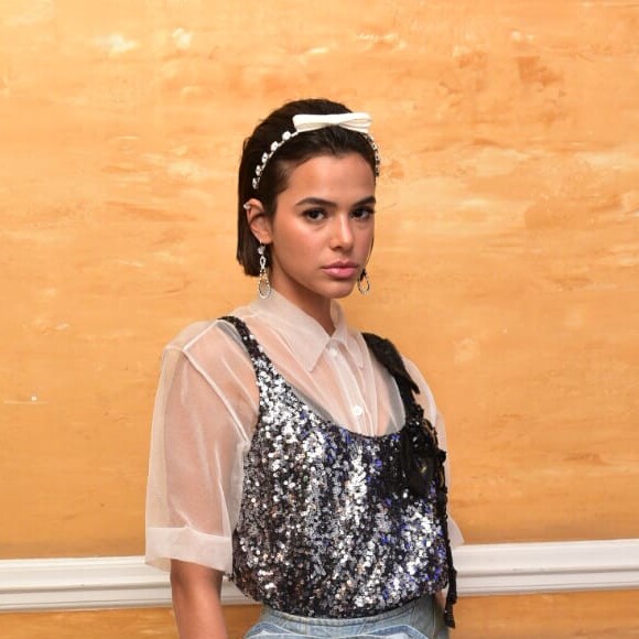 Bruna Marquezine por decisão da Globo não vai mais atuar na novela 'Amor de Mãe'. Com isso, atriz seguirá para intercâmbio de seis meses