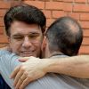Jarbas Homem de Mello foi consolado no velório de Rubens Ewald Filho, na Cinemateca Brasileira nesta quinta-feira, 20 de junho de 2019