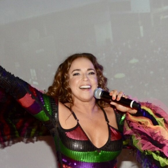 Daniela Mercury se apresentou no camarote Pride da Parada LGBT de São Paulo