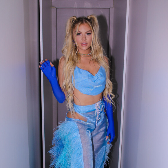 Luiza Sonza caprichou no look para a Parada LGBT em São Paulo