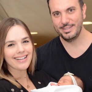 Thaeme e o marido, Fábio da Lua, são pais de Liz, de 2 meses