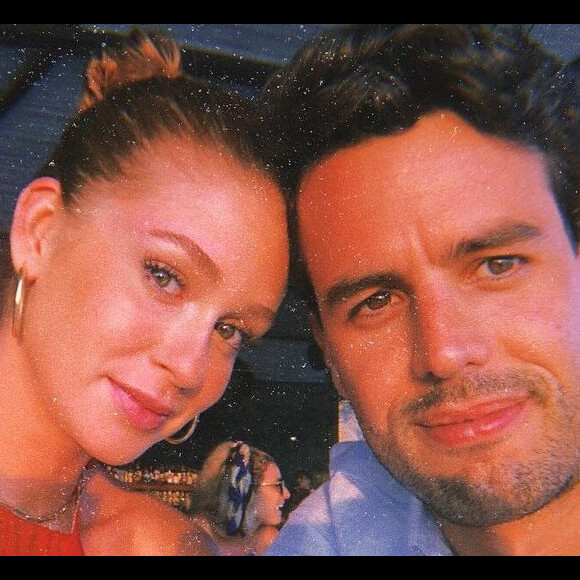 Marina Ruy Barbosa afirma nunca ter tido tanta certeza de quem é como tem agora: 'Escolhi me recolher. Acho que nunca tive tanta certeza de quem eu sou, sem me prender ou me preocupar com quem querem que eu seja, ou me pareça'. 