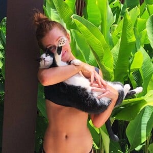 Marina Ruy Barbosa falou sobre os planos para comemorar os 24 anos:'Adoro comemorar. Adoro celebrar a vida. Dançar, abraçar, agradecer. Esse ano decidi não fazer uma festa cheia de gente.'