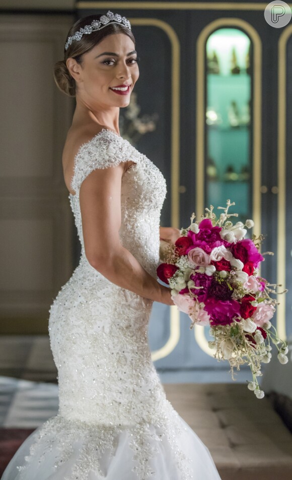 O vestido de noiva de Maria da Paz (Juliana Paes) terá tule francês, renda bordada e cristais Swarovski