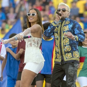 Anitta e Pedro Capó cantaram as músicas 'Calma' e 'Downtown'