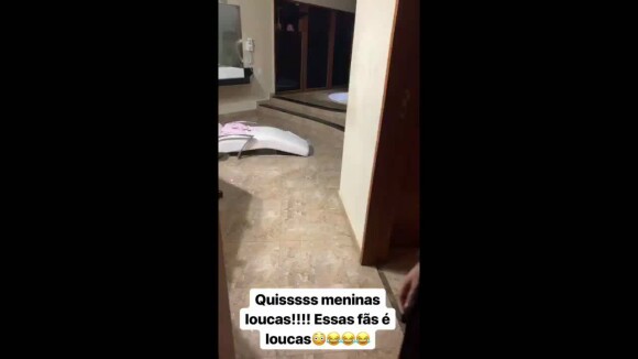 Maiara é surpreendida por fãs em banheiro de hotel nesta segunda-feira, dia 08 de julho de 2019