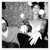 Rihanna posta foto antiga de aniversário ao lado de Chris Brown: 'Estou velha'