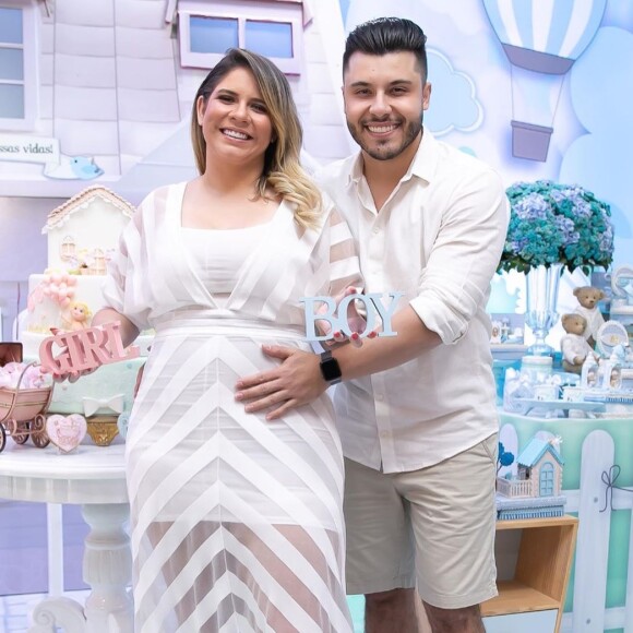 'Para realizar meu sonho, decidimos por uma cerimônia marcante e bem íntima pra família, para aproveitarmos cada momento', explicou Marilia Mendonça
