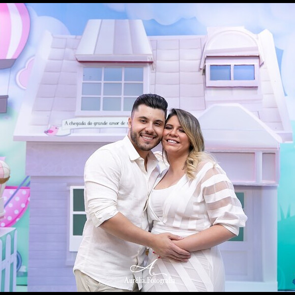 'Reaprendendo o significado de amor', disse Murilo Huff no Instagram 