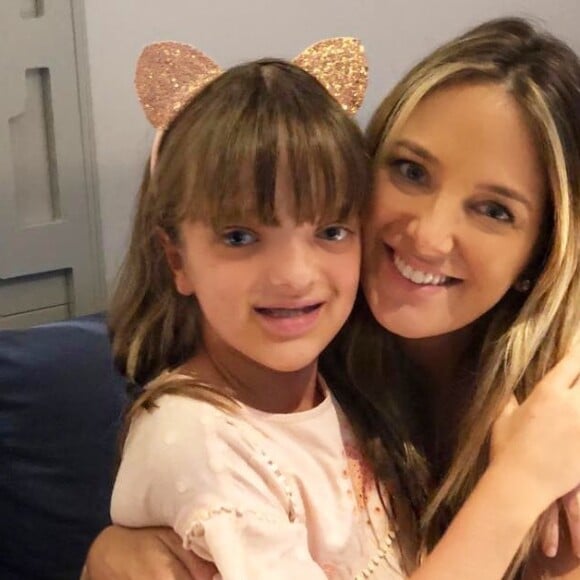 Ticiane Pinheiro elogiou carinho da filha Rafaella Justus com a irmã, Manuella