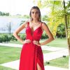 Vestido de festa online: em vermelho com decote, da Dolps, R$ 765