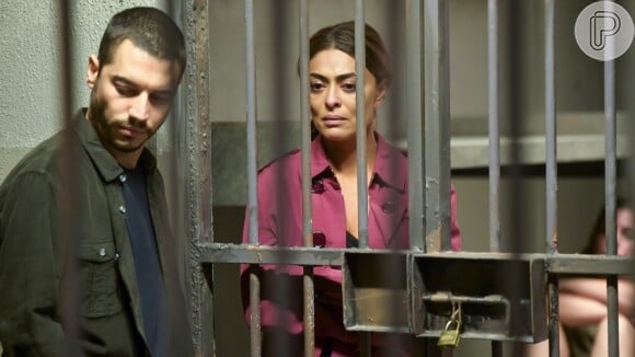 Nos próximos capítulos da novela 'A Dona do Pedaço', Maria da Paz (Juliana Paes) flagra Jô (Agatha Moreira) e Régis (Reynaldo Gianecchini) e vai para a prisão.