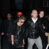 Justin Bieber é clicado fazendo compras em Londres em 20 de fevereiro de 2013