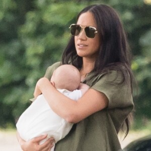 Meghan Markle e Príncipe Harry levaram o filho para a Espanha