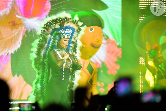 Xuxa saiu em defesa dos índios durante show em São Paulo: 'Vamos brincar, mas respeitar a natureza'