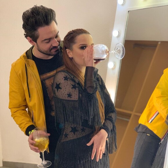 Maiara explicou vinho com o namorado, Fernando: 'Quarta-feira ganhei um vale-night da Mayra Cardi'