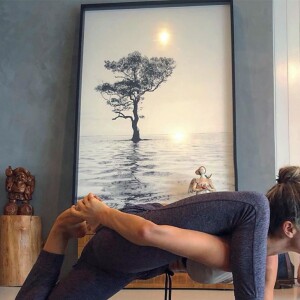 Grazi Massafera surpreendeu os seguidores com sua pose de ioga