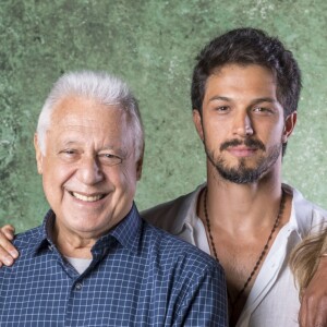Família de Alberto (Antônio Fagundes) fica grata por terem levado o empresário até o hospital na novela 'Bom Sucesso'