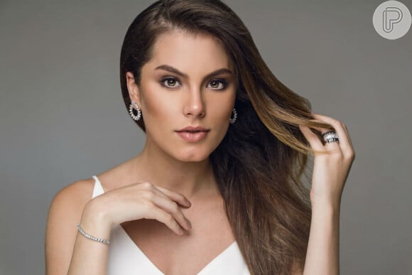 Joana (Bruna Hamú) vai receber investidar Rock (Caio Castro) na novela 'A Dona do Pedaço'