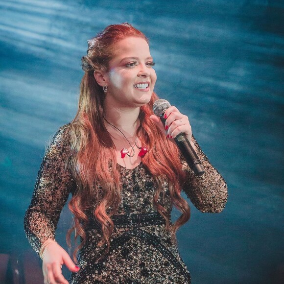 Maiara, dupla de Maraisa, perdeu mais de 10 kg e também mudou seus looks