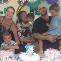 Gêmeos de Luana Piovani e Scooby ganham festa 'Fundo do Mar': 'Família completa'