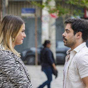 'Abel (Pedro Carvalho) vai proteger a Britney (Glamour Garcia), defender ela da Fabiana (Nathalia Dill)..', apontou o português sobre os próximos capítulos da novela 'A Dona do Pedaço'