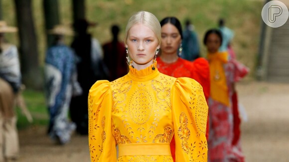 A Semana de Moda de Londres está cheia de tendências para a primavera/verão 2020!