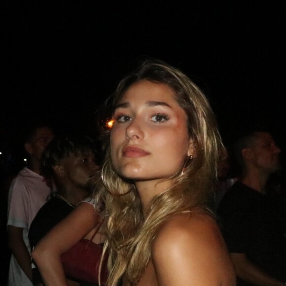 Sasha Meneghel vem se destacando no meio artístico e no universo da moda