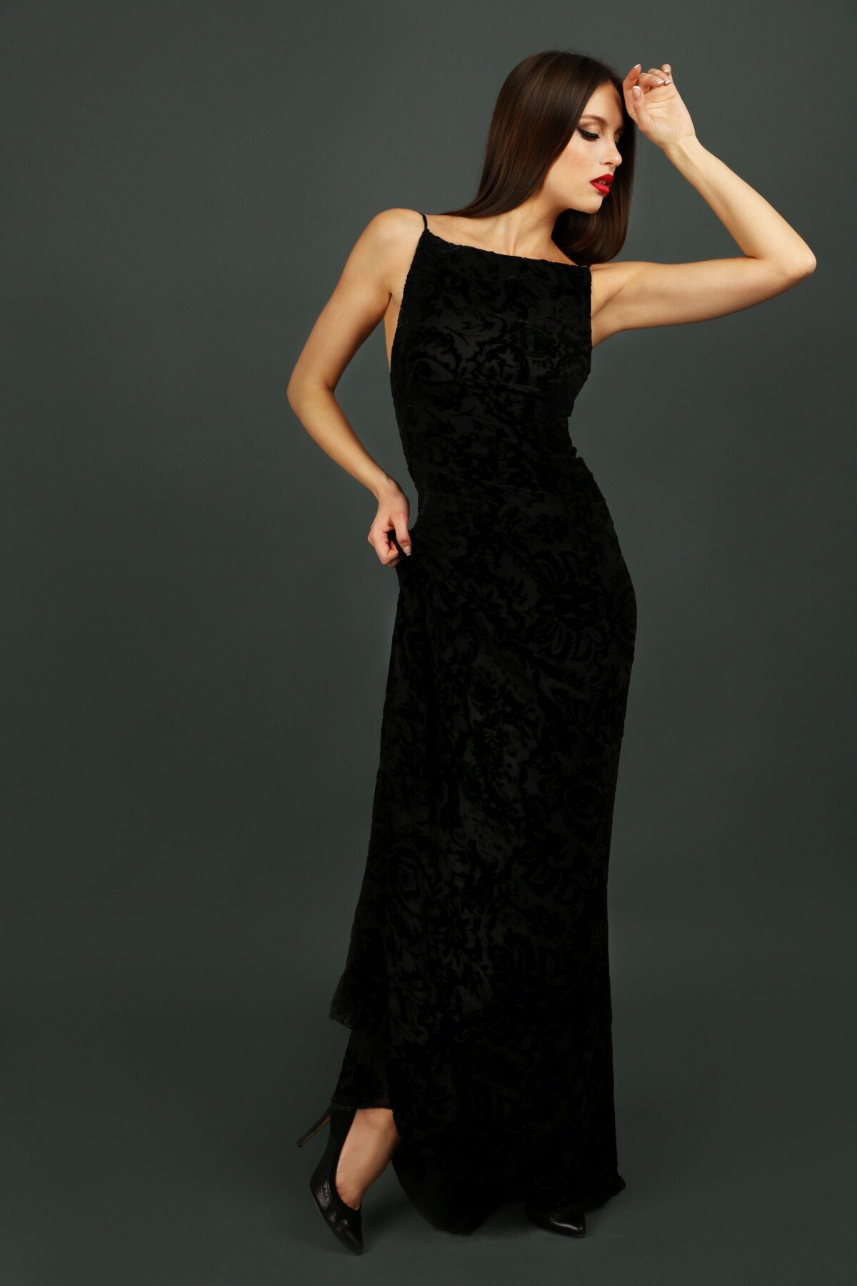 Foto: Vestido preto: modelo longo é elegante e indicado para