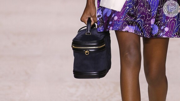 Bolsa Louis Vuitton: modelo que imita necessárie foi aposta da grife para a PFW 2020