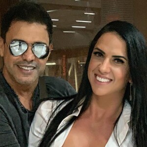 Zezé Di Camargo e a noiva, Graciele Lacerda, comemoraram os 39 anos da capixaba em chalé