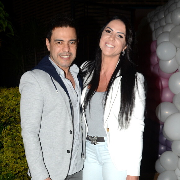 Zezé Di Camargo surpreendeu a noiva, Graciele Lacerda, com voo de helicóptero e comemoração íntima em chalé: 'À luz de vela ainda. O 'mô' preparou'