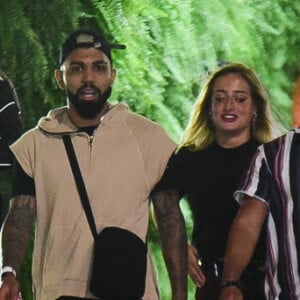 Gabigol e Bruna Griphao deixaram, ao lado de amigos, o Rock in Rio na madrugada deste domingo, 6 de outubro de 2019