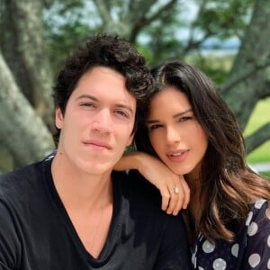 Mariana Rios e Lucas Khalil ficaram noivos em Punta Del Leste, no Uruguai, em 2018