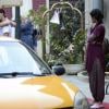 Drica (Mariana Rios) e Pepeu (Ivan Mendes) se beijam em uma rua de Istambul e criam confusão em 'Salve Jorge', em 2 de março de 2013