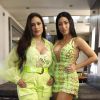 Simone e Simaria apostaram no neon em look do 'Brazilian Day'