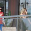 Enzo Celulari foi malhar com a namorada, a modelo Jéssica Günter, nesta sexta-feira, 17 de outubro de 2014. O filho de Claudia Raia e Edson Celulari não desgrudou do celular