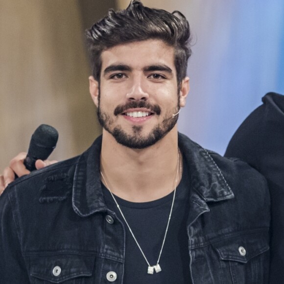 'Eu demoro um pouquinho para ir, para não me machucar, mas quando eu vou me jogo. Se é para se apaixonar, me apaixono de verdade', disse Caio Castro