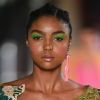 Maquiagem colorida: sombra verde com pegada neon foi uma das apostas do Coletivo Alagoas para o Minas Trend