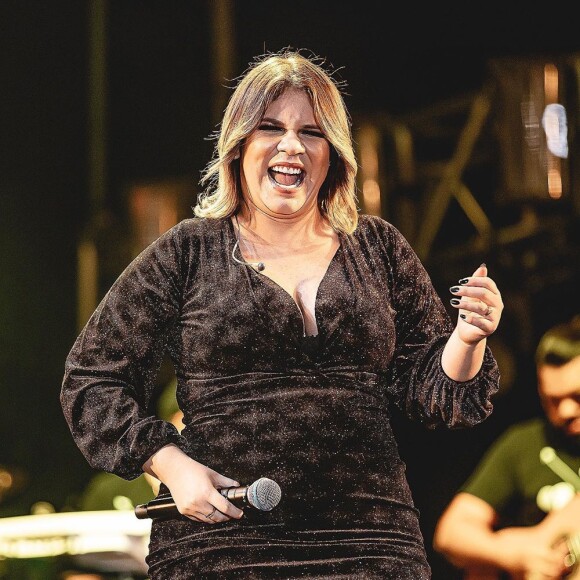 Marília Mendonça organizou a agenda de shows para ficar três meses com o filho