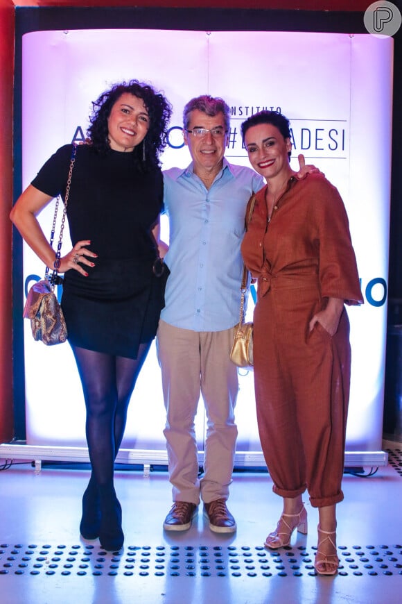 O casal Dadá Coelho e Paulo Betti com Suzana Pires, atriz, autora, empreendedora social e idealizadora do Instituto Dona de Si